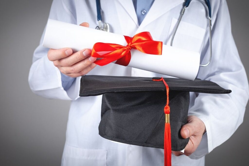 Why a Medical Degree Doesn't guarantee financial success (1)